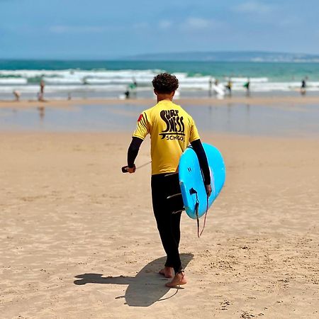 בליאל Surfness Lodge מראה חיצוני תמונה