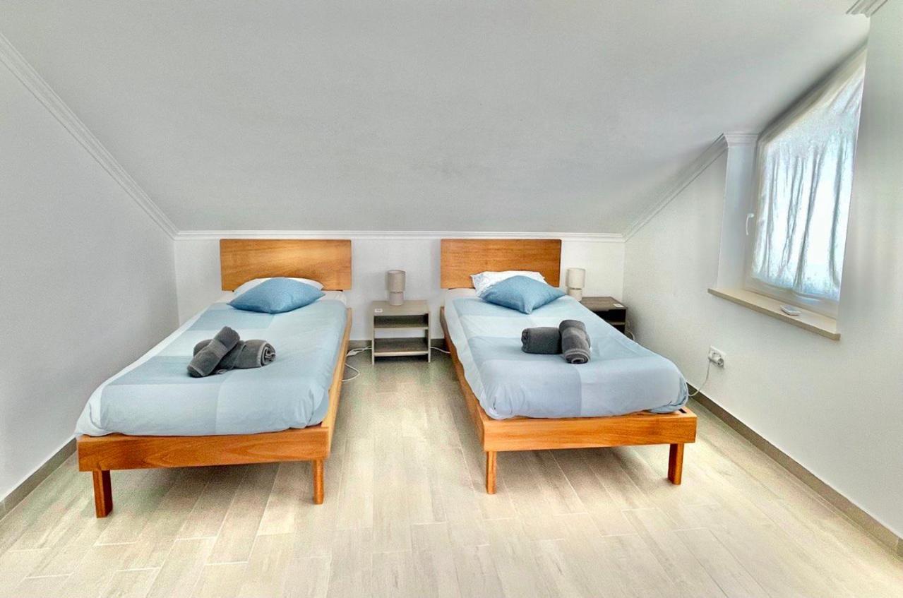 בליאל Surfness Lodge מראה חיצוני תמונה