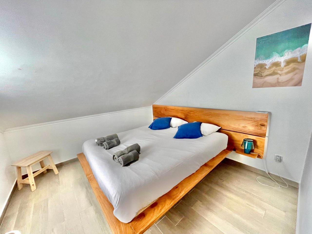 בליאל Surfness Lodge חדר תמונה